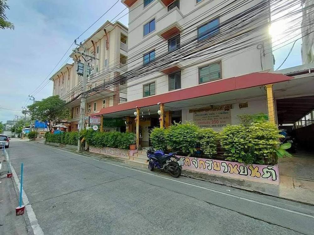 Md Rose Apartment Bangkok Eksteriør billede