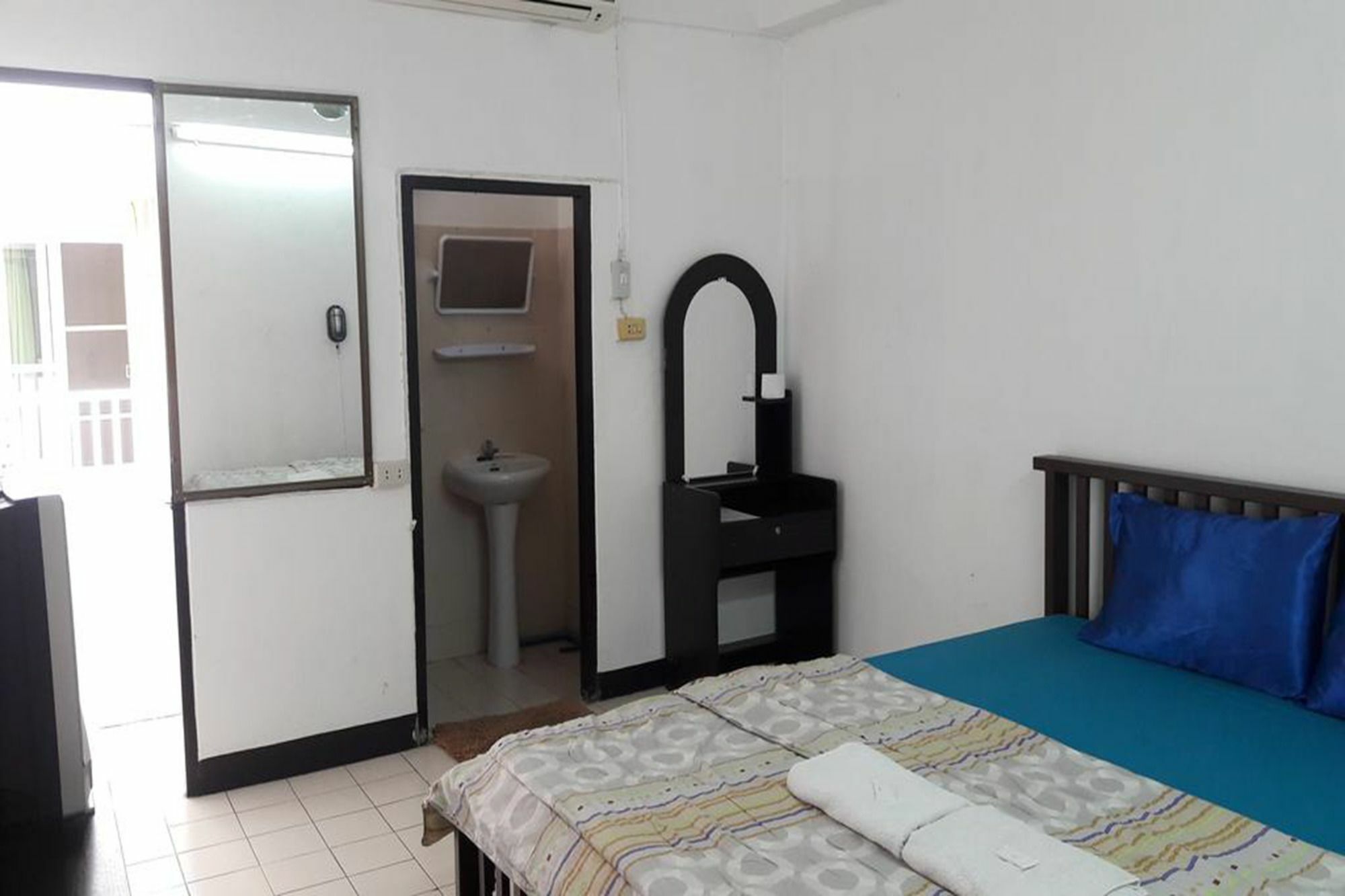 Md Rose Apartment Bangkok Eksteriør billede